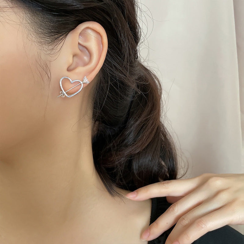 Minimalist Heart-shaped Earrings