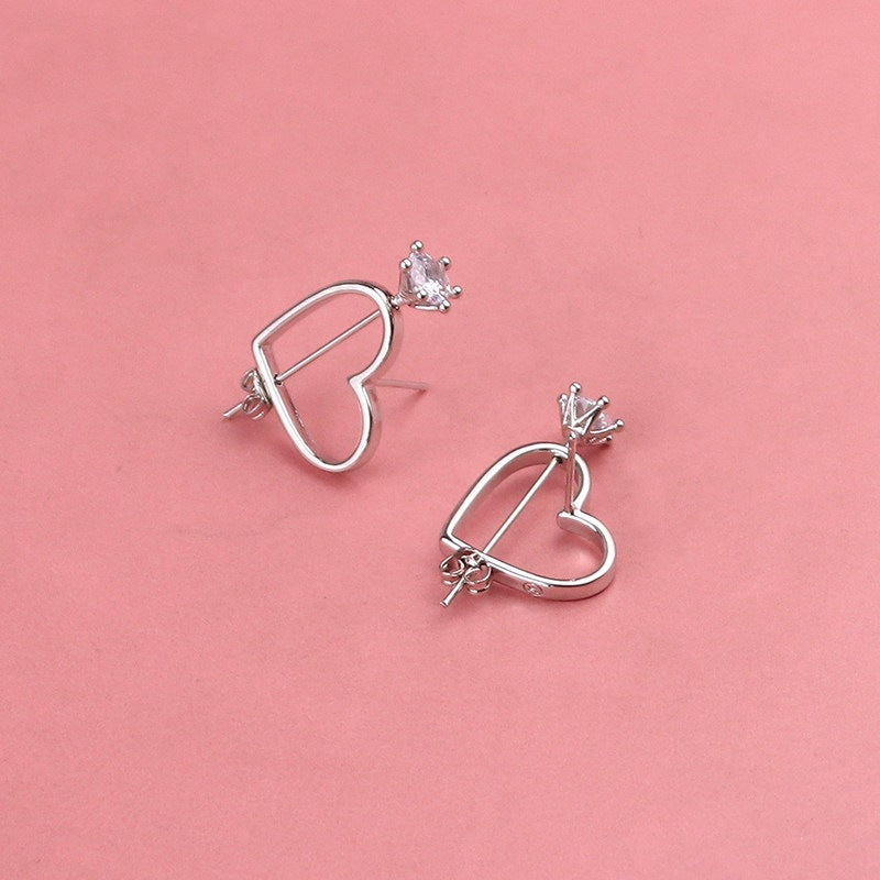 Minimalist Heart-shaped Earrings