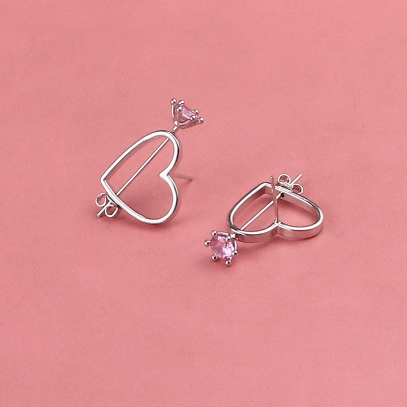Minimalist Heart-shaped Earrings